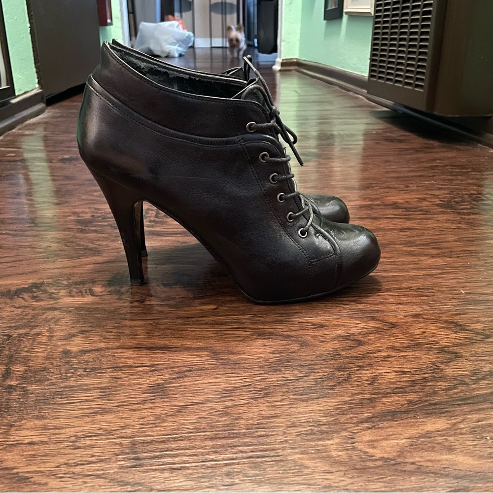 Nine West Women's Black Leather Lace-Up Ankle Boots